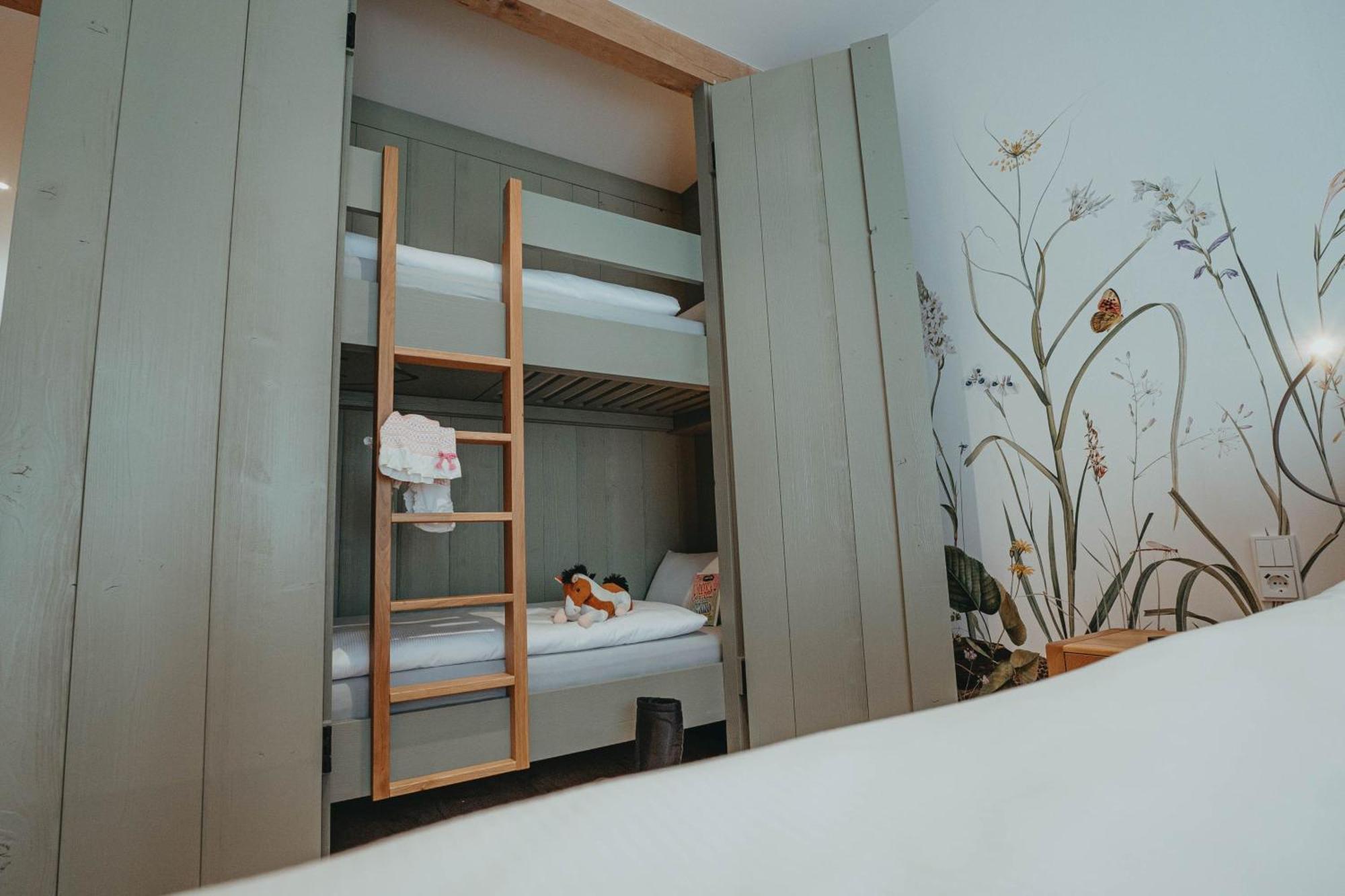 Biohotel Wildland Natural Resort Hornbostel エクステリア 写真